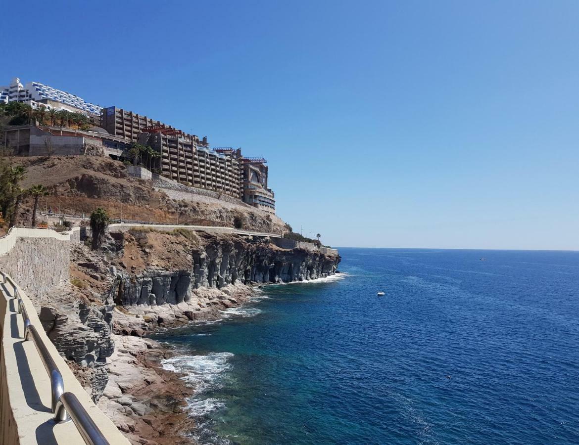 Apt With Terrace Facing Amadores Beach Exterior photo