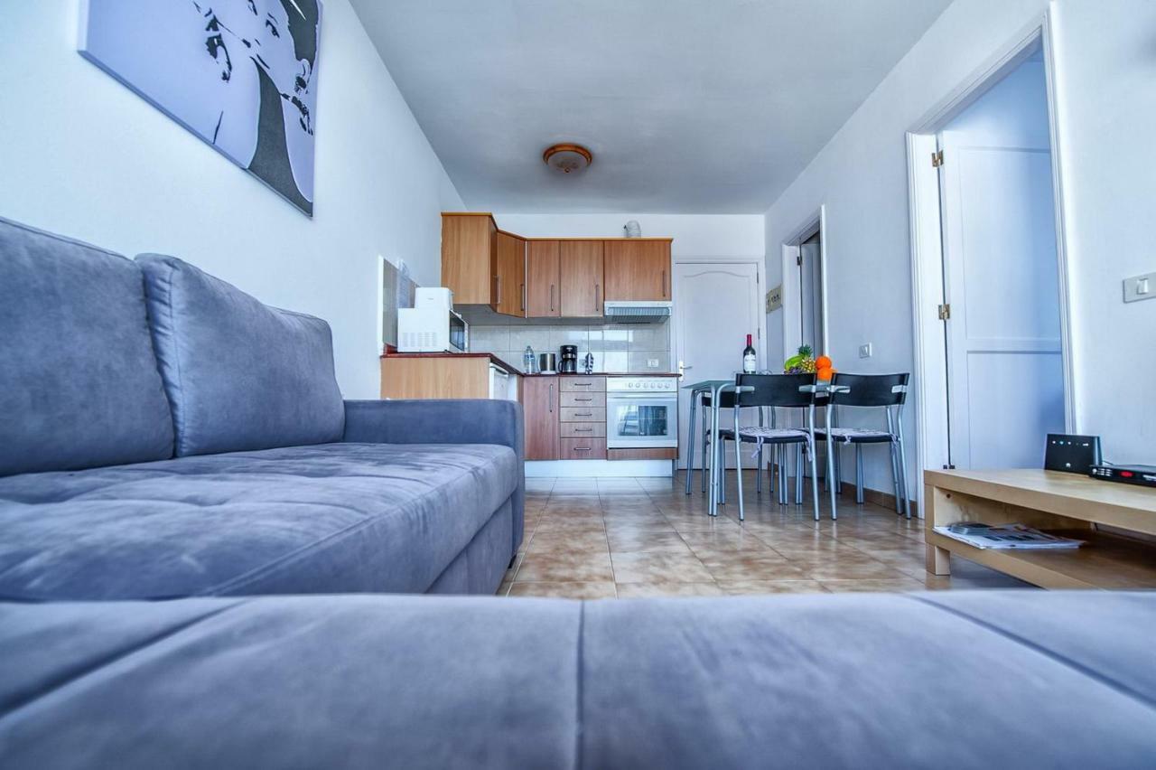 Apt With Terrace Facing Amadores Beach Exterior photo