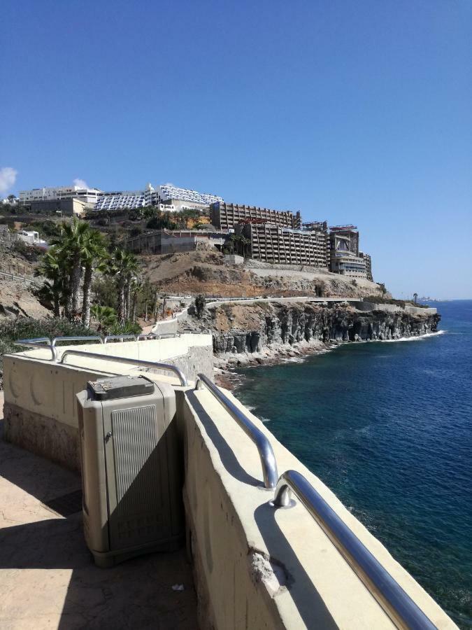 Apt With Terrace Facing Amadores Beach Exterior photo